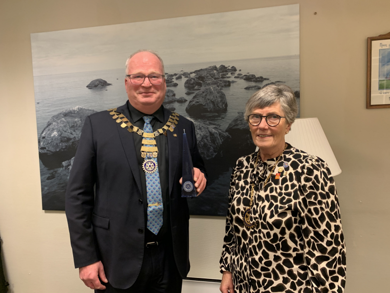 Hyggelig og nyttig besøk av distriktguvernør